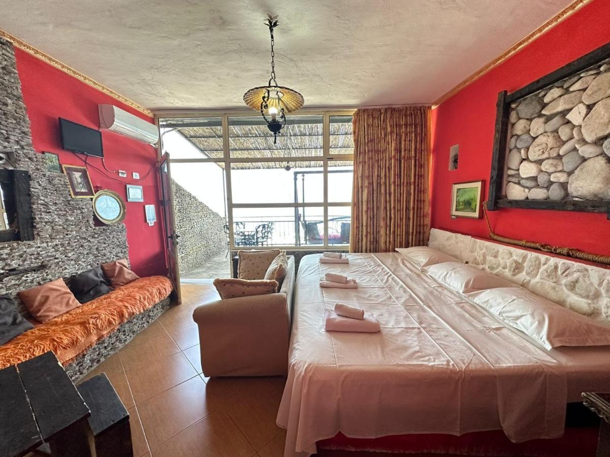 Hotel Vila "Oda E Miqve" Vlorë Exteriér fotografie