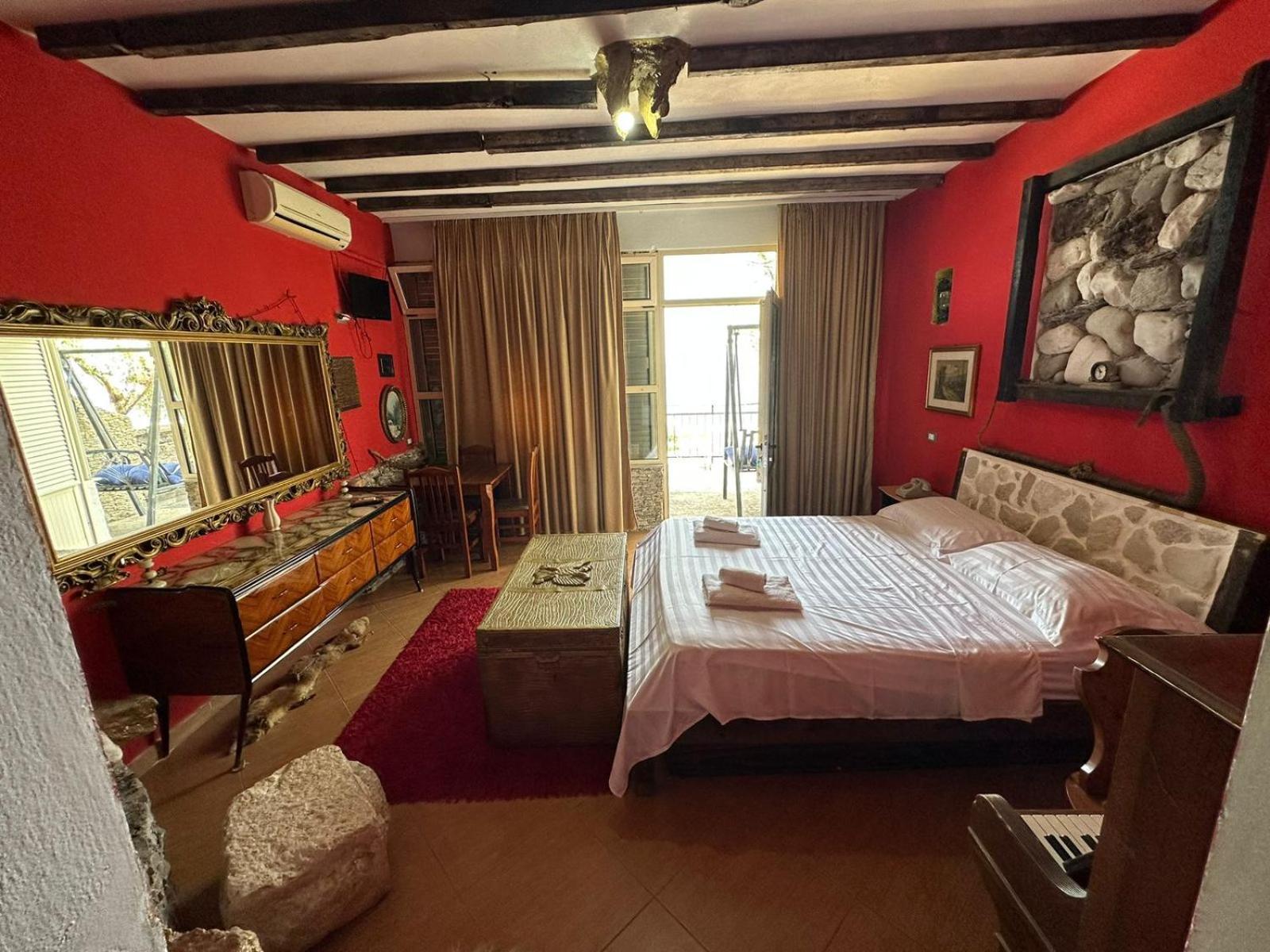 Hotel Vila "Oda E Miqve" Vlorë Exteriér fotografie