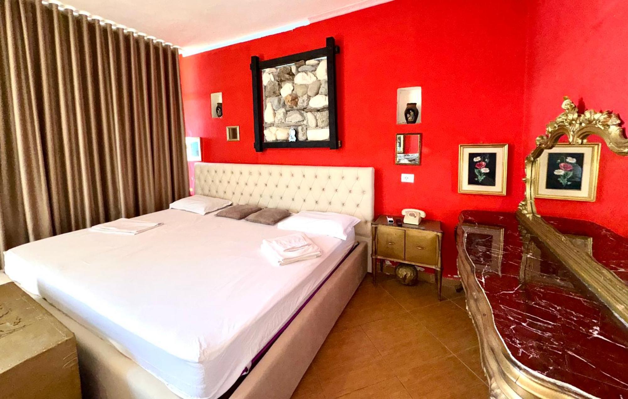 Hotel Vila "Oda E Miqve" Vlorë Exteriér fotografie