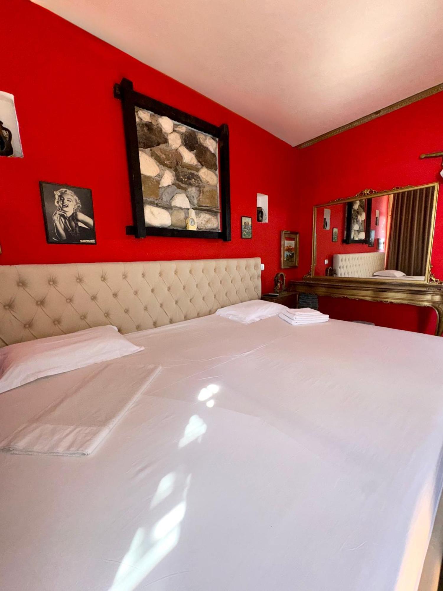 Hotel Vila "Oda E Miqve" Vlorë Exteriér fotografie